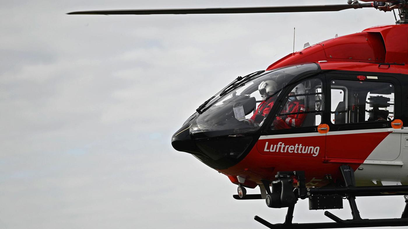 Kleintransporter kippt in Berlin auf die Seite – Mehrere Verletzte