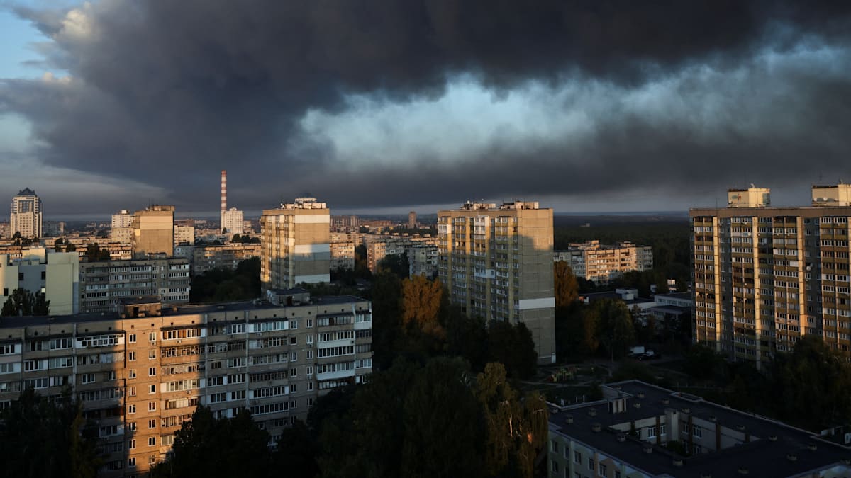 Tote in Kiew gemeldet: Schwere russische Luftangriffe auf Ukraine - Video