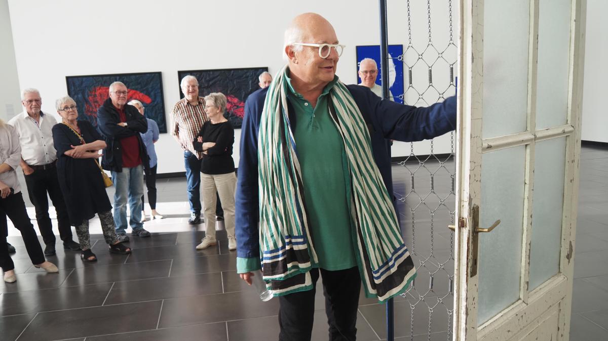 Rolf Sachs verwandelt Schweinfurts Kunsthalle ins „Bernsteinzimmer“