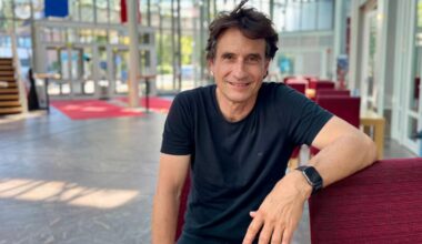 Star Oliver Mommsen spielt in Hamburg acht Rollen gleichzeitig