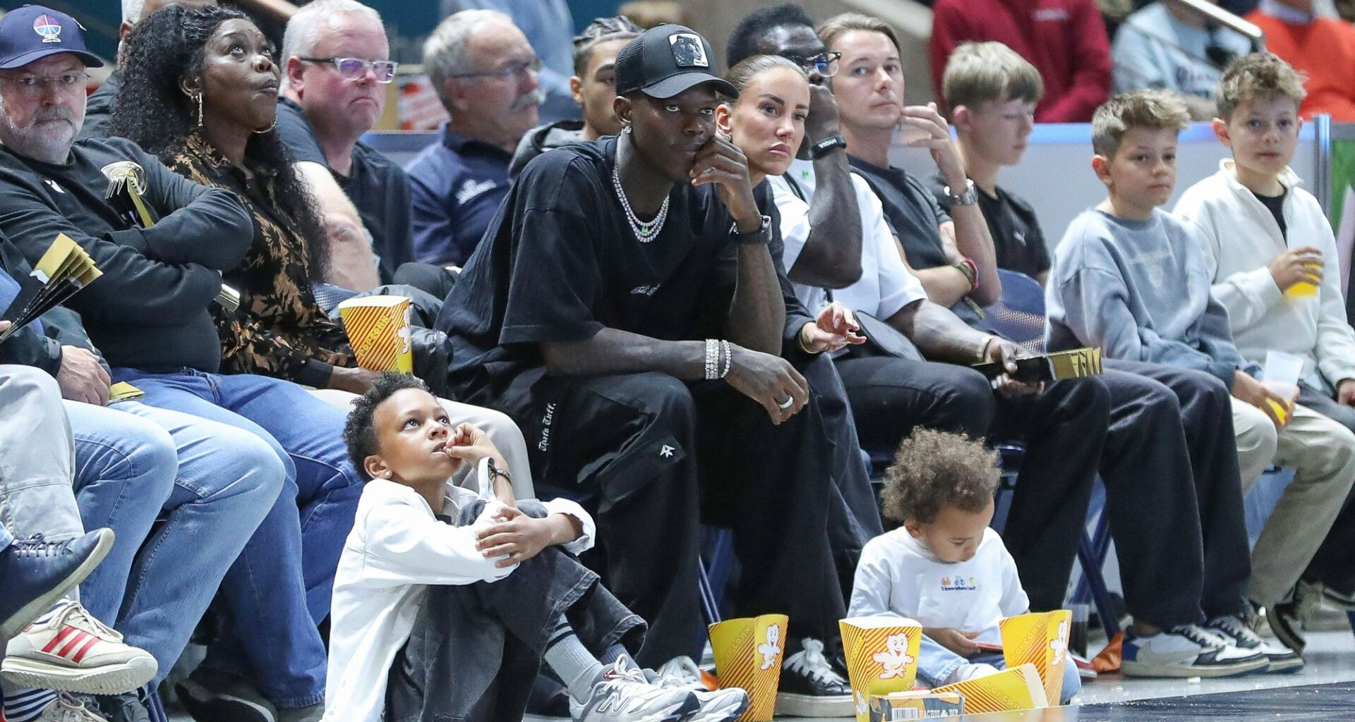 Dennis Schröder beim Spiel der Löwen