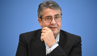 Gabriel will Rentenerhöhung nur noch an Inflation koppeln