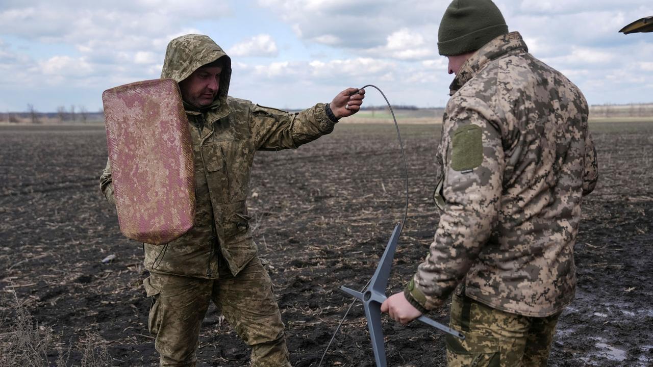 Ukraine-Liveblog: ++ Ukraine meldet Ausfall von Starlink ++