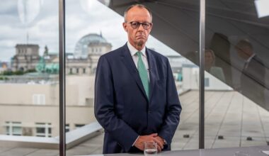 Friedrich Merz nennt Habecks Abschied „peinlich“ – und macht Bürgergeld-Sparvorgabe