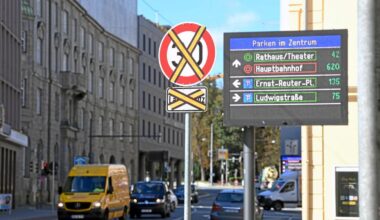 Die neuen Schilder stehen und sind ab Dienstag gültig