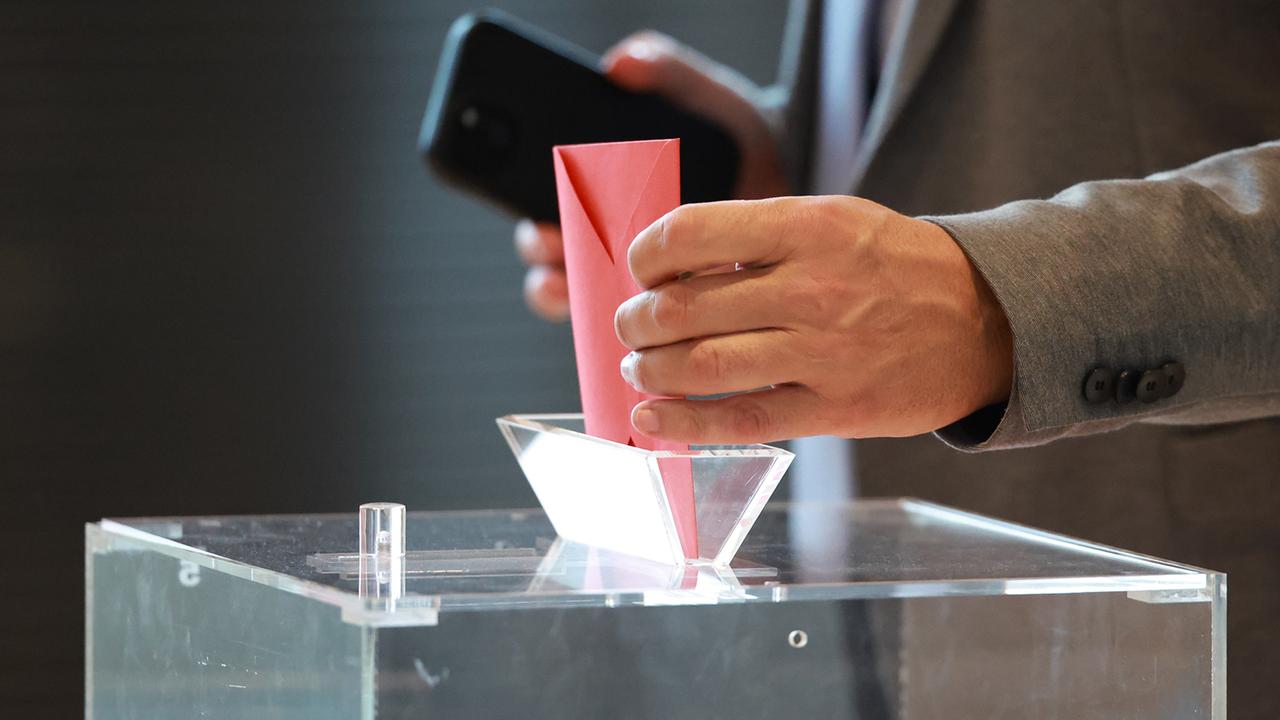 Bundestag wählt drei neue Richter für Bundesverfassungsgericht