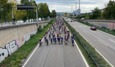 Baden-Württemberg: Sternfahrt des ADFC: Tausende Menschen radeln nach Stuttgart