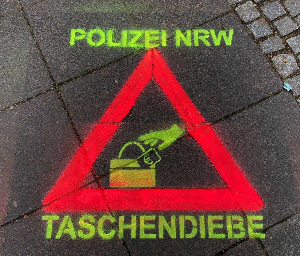 Polizei schnappt Taschendiebe in der Linie 16
