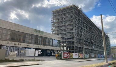 Leichte Sprache: Die Stadt Leipzig gibt erstmal kein Geld mehr für neue Projekte