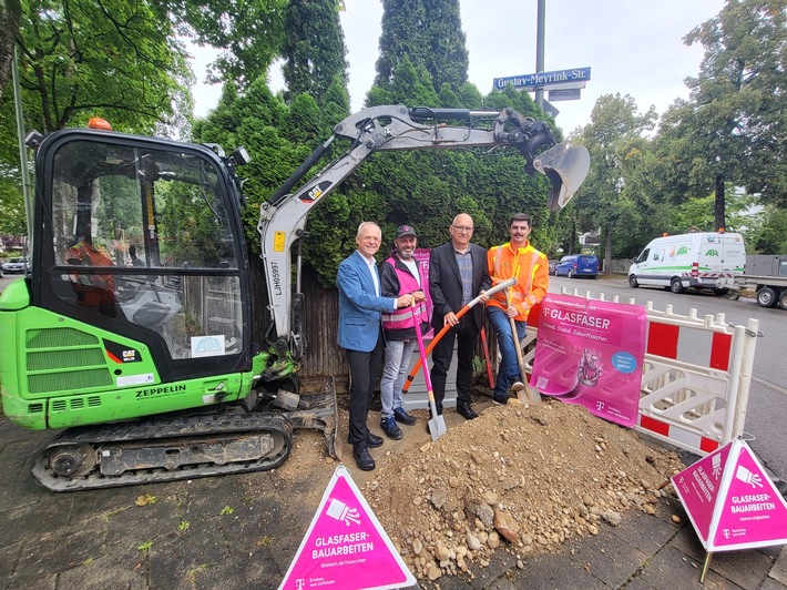 Telekom Glasfaserausbau in München, Obermenzing Bereich Pipping