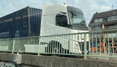 Köln: Brücke nach Unfall gesperrt