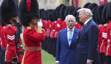 US-Präsident Trump trifft König Charles III. - Proteste in London