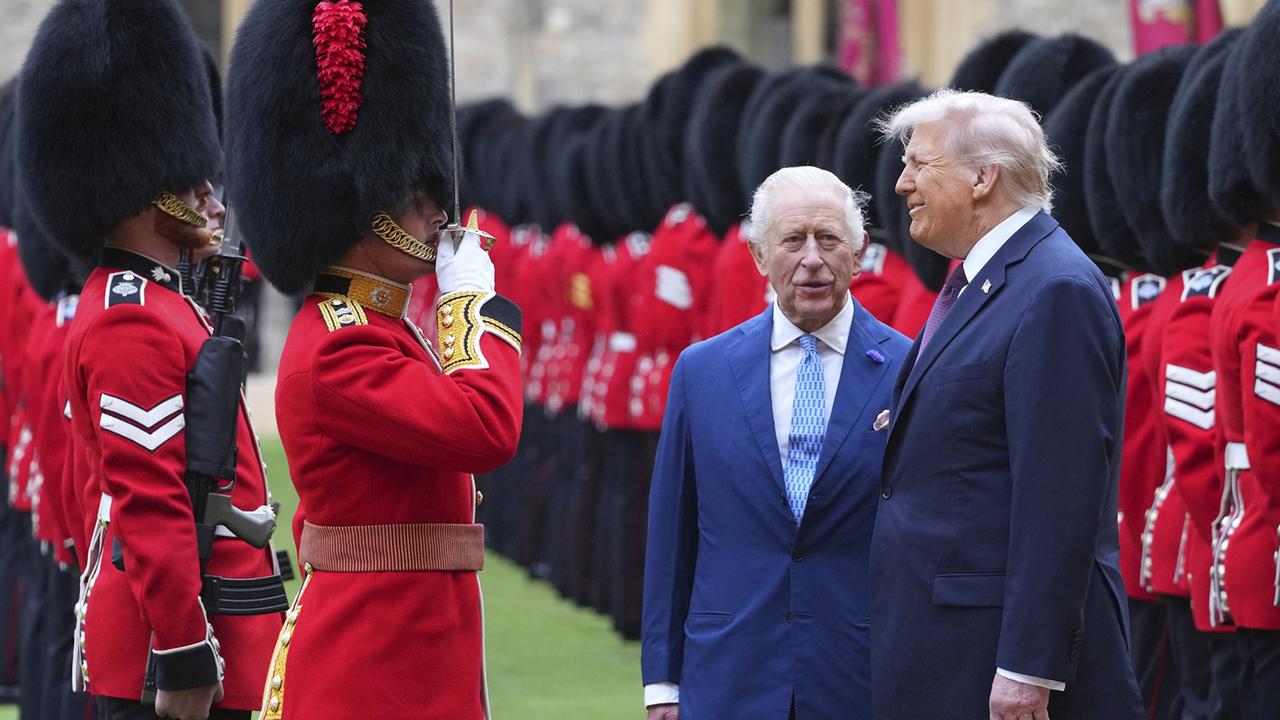 US-Präsident Trump trifft König Charles III. - Proteste in London