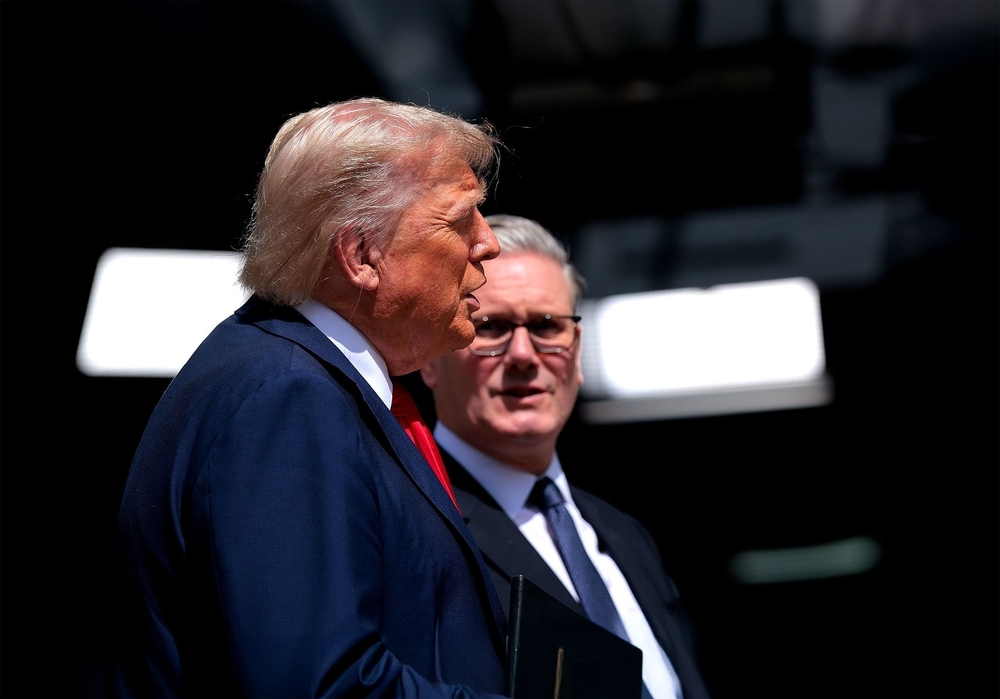 Trump wird mit königlicher Zeremonie in Großbritannien empfangen -