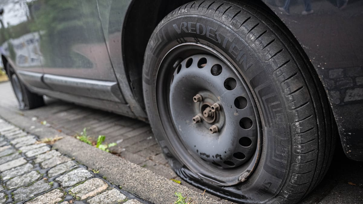 Bremen: Unbekannte zerstechen Hunderte Autoreifen – „Angriff auf hart arbeitende Menschen“