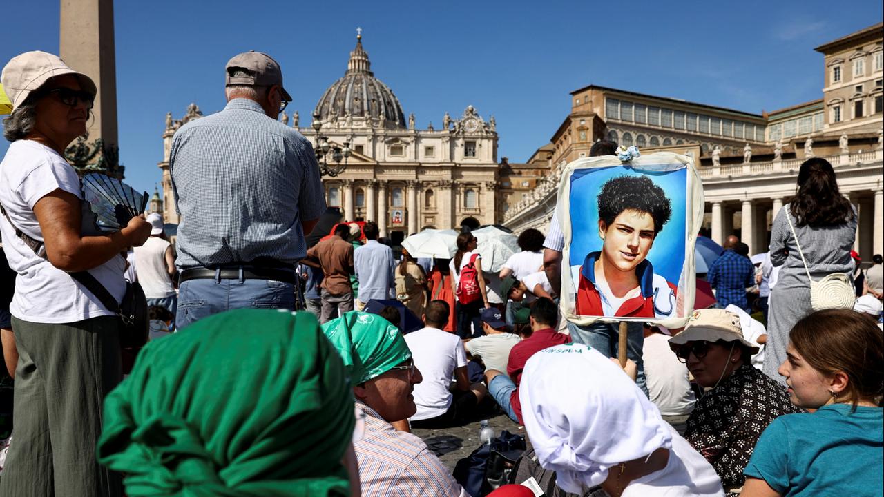 Papst spricht den "Influencer Gottes" Carlo Acutis heilig