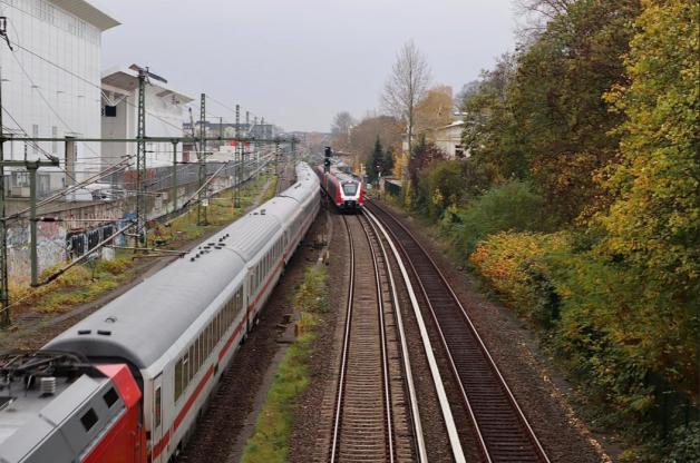 Die Verbindungsbahnstrecke in Höhe Fernsehturm.