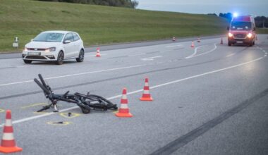 Hamburg: GTI-Fahrer fährt Mann auf E-Bike an – schwer verletzt