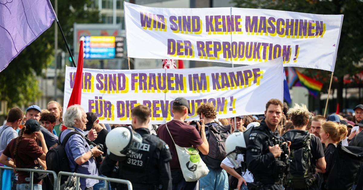Demos Köln Berlin: Tausende für und gegen Abtreibung auf den Straßen