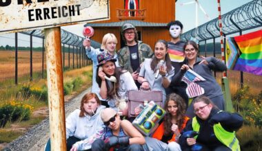 Der Kabarettungsdienst lotet die „SchMERZgrenze“ aus