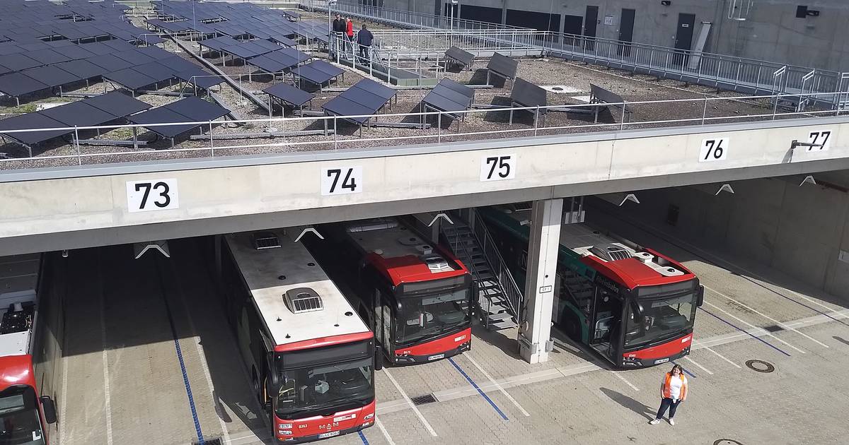 Rheinbahn eröffnet Fuhrpark für 60 E-Busse