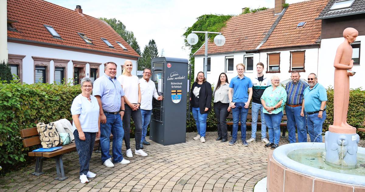 Bücherschrank wurde in Rohrbach eingeweiht