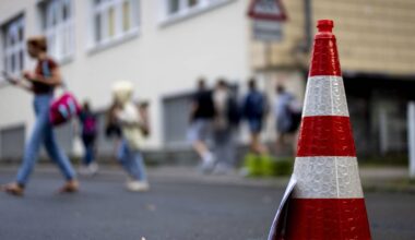 Polizei Mönchengladbach kontrolliert Schulwege: mehr als 150 Verstöße