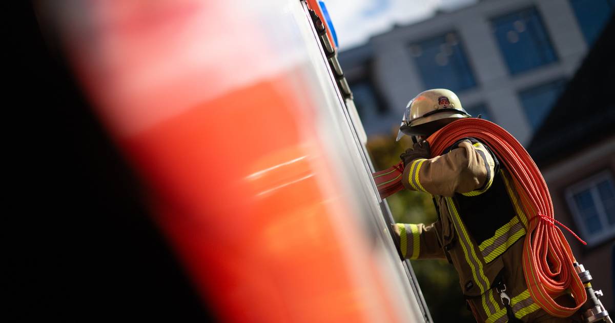 Mehrere Brände in Duisburg: Polizei sucht nach Ursachen