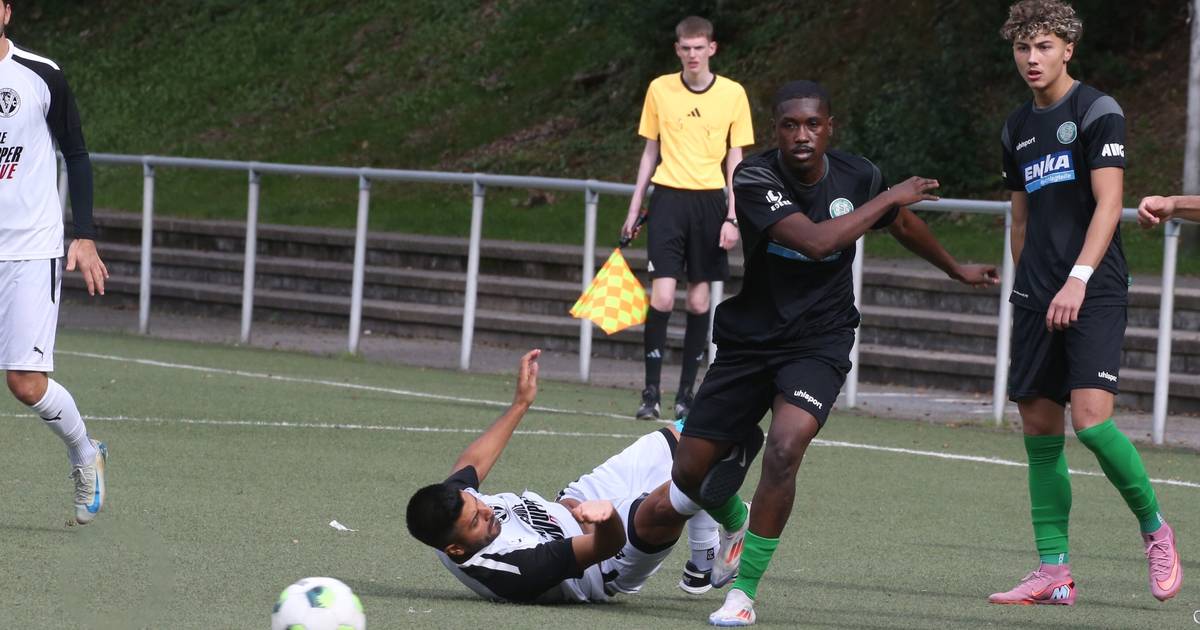 Rott kommt nach früher Roter Karte beim Cronenberger SC unter die Räder