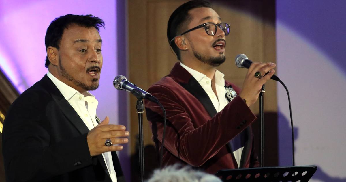 „Tenöre4you“ sorgen für volle Kirche und bezaubern mit Mitsing-Konzert