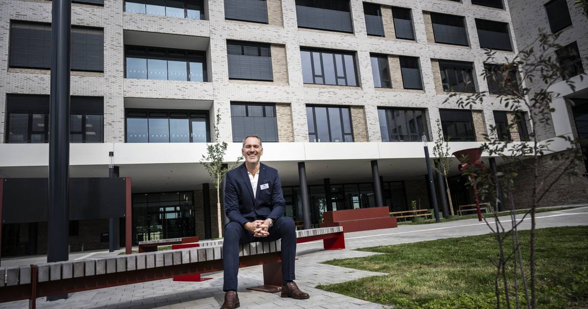 Realschule in Benrath ist jetzt offiziell eingeweiht