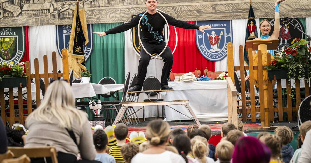 Schützenfest Volmerswerth in Flehe mit Witz und Humor