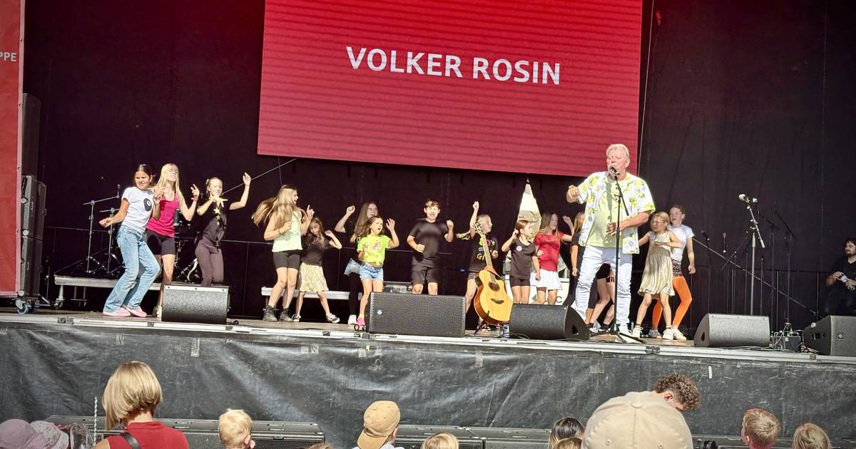 Stadtsparkasse feiert 200. Geburtstag mit Brings am Rhein