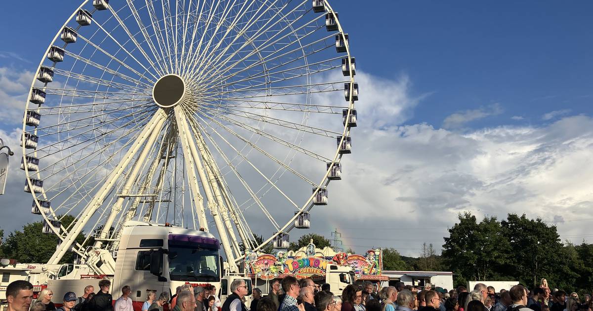 Das Europa-Rad steht zum letzten Mal auf Pützchens Markt