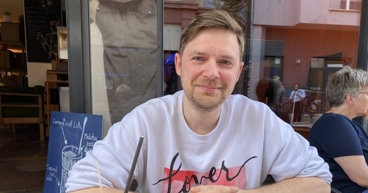 Buch-Blogger Florian Valerius gibt Tipps bei Live-Event
