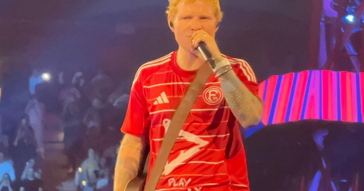 Deshalb trug Ed Sheeran bei seinem Auftritt ein F95-Trikot