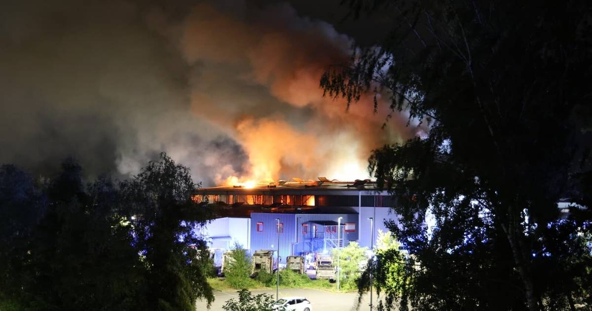 Brand bei RSAG, Feuerwehr im Einsatz