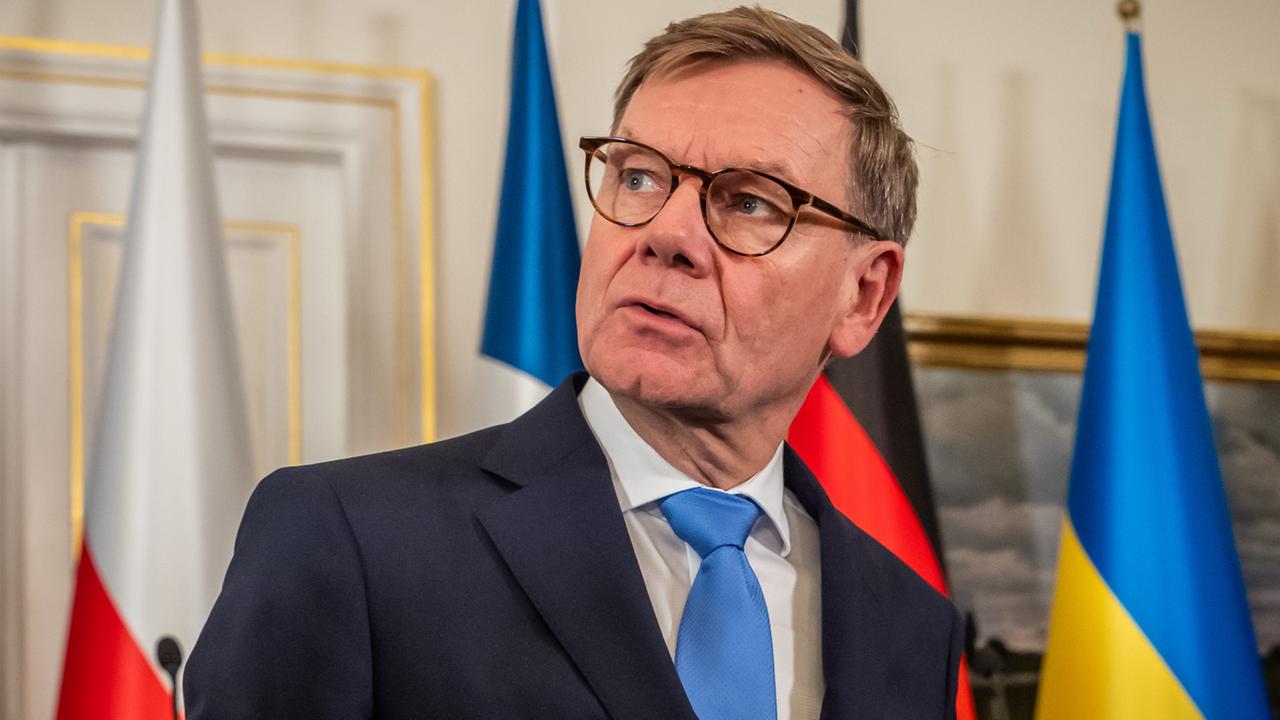 Warschau-Treffen zu Drohnen-Abwehr: Wadephul will EU und NATO enger vernetzen