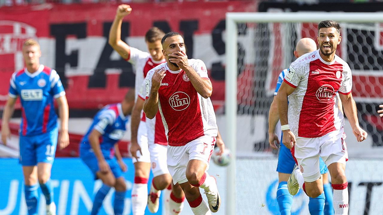 RWE schließt auf: Nach überragenden 30 Minuten - Rot-Weiss Essen holt klaren Heimsieg