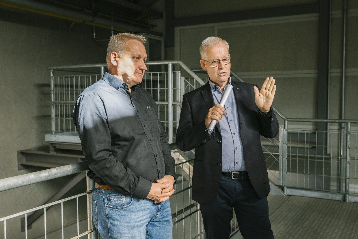 Werksleiter Jens Gravemann (links) und Geschäftsführer Gero Schulze Isfort sind sich einig: Die neuen Zollvorgaben sind für Krone nicht umsetzbar.