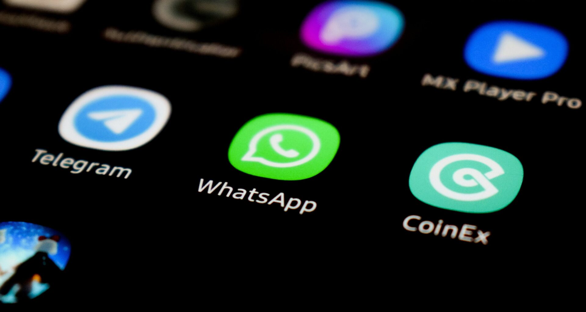 WhatsApp: Wer dieses Bild bekommt, wird ausspioniert!