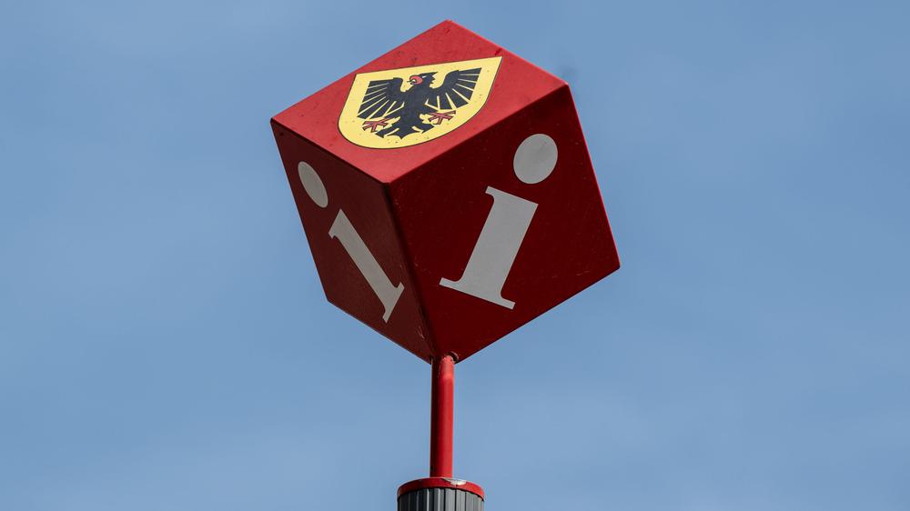 Kommunalwahlkampf: Die AfD-Plakate zeigen das Dortmunder Stadtwappen in leicht abgewandelter Form.