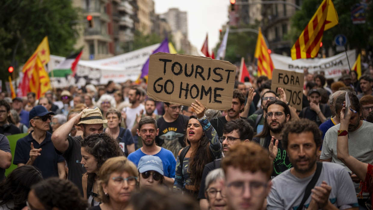 Wirtschaftsfaktor und Aufreger: Protest gegen Übertourismus in Barcelona