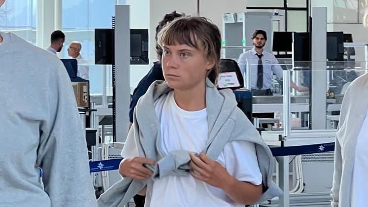 Nach Stopp ihrer „Gaza-Flotte“ : Israel schiebt Gaza-Greta nach Griechenland ab | Politik