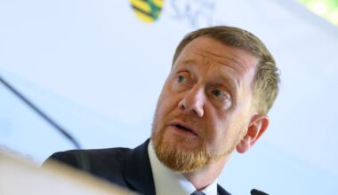 Automobilkrise: VW lässt Kretschmer abblitzen | Politik