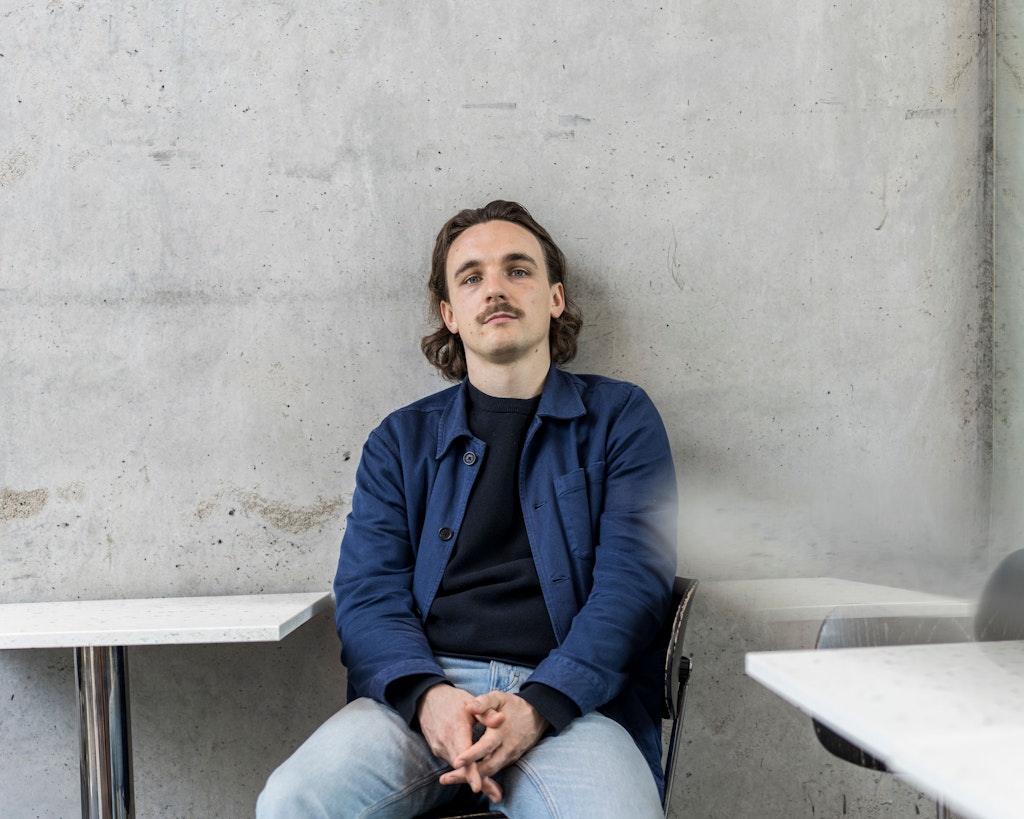 Kaleb Erdmann hat ein Buch darüber geschrieben, wie er kein Buch über den Amoklauf von Erfurt schreibt