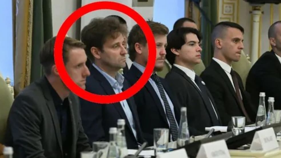 Teilnahme an Faschisten-Treffen: AfD will Politiker nach Russland-Reise rauswerfen | Politik