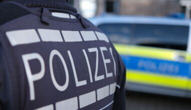 Die Polizei hat zwei mutmaßliche Betrüger festgenommen. (Symbolbild) Foto: Bernd Weißbrod/dpa