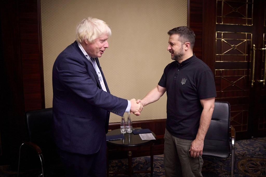 Hat der britische Ex-Premier vom Krieg profitiert?