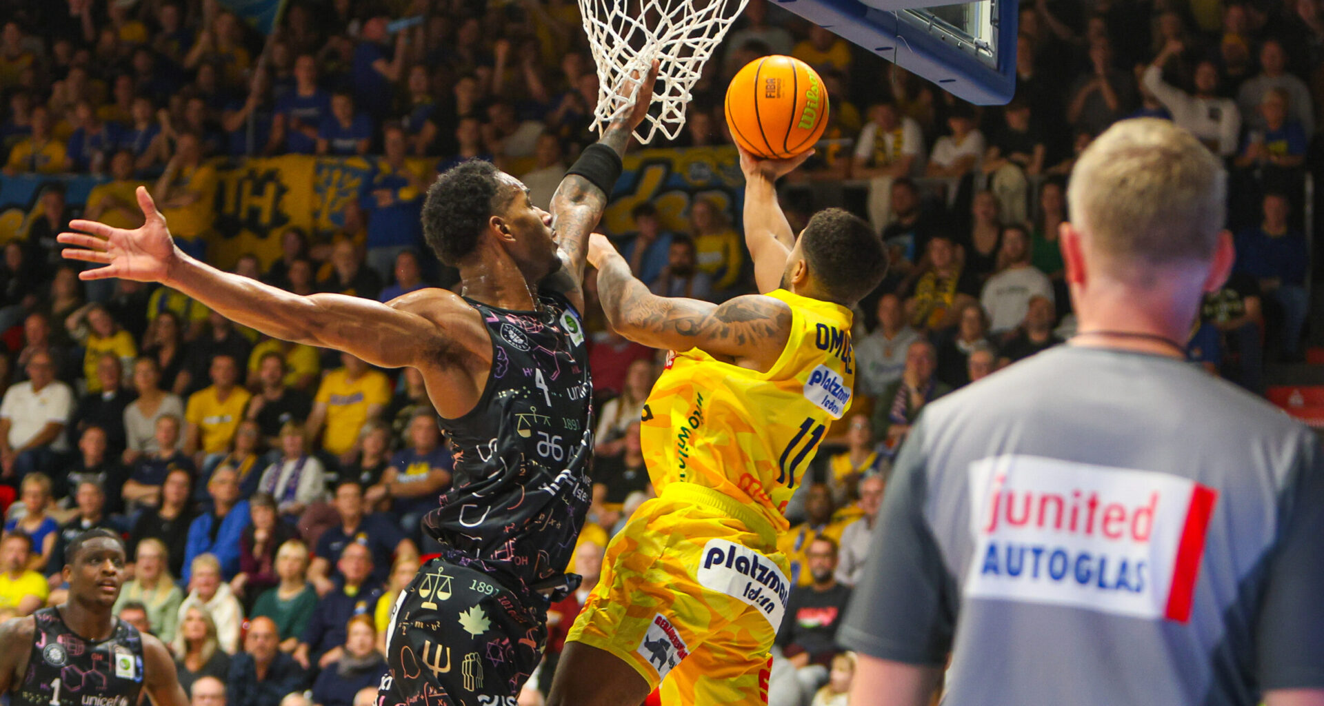 Ersatzgeschwächte Baskets bieten Topfavoriten guten Kampf – Uni Baskets